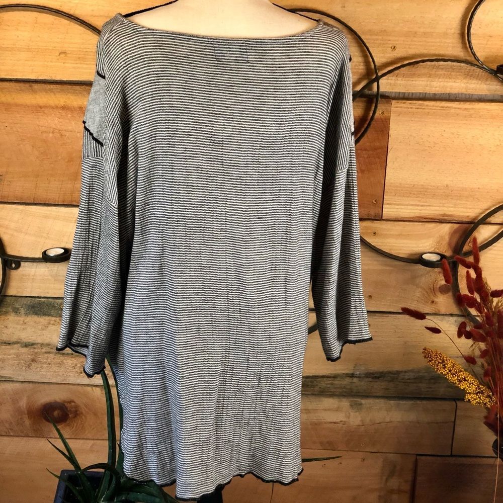 Unique Patterned Woven Tunic Top - image 4